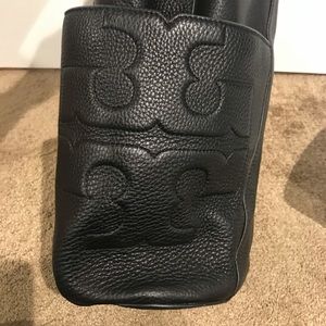 Tory Burch embossed T leather bucket bag